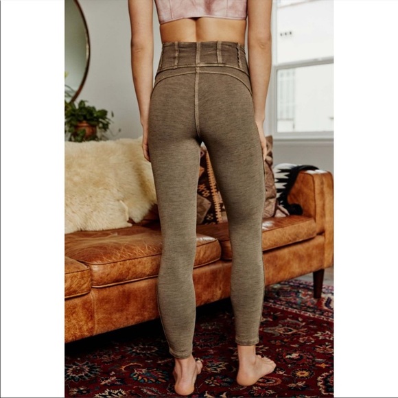 NWT FP High-Rise Ankle Length Hybrid Legging - Picture 4 of 14